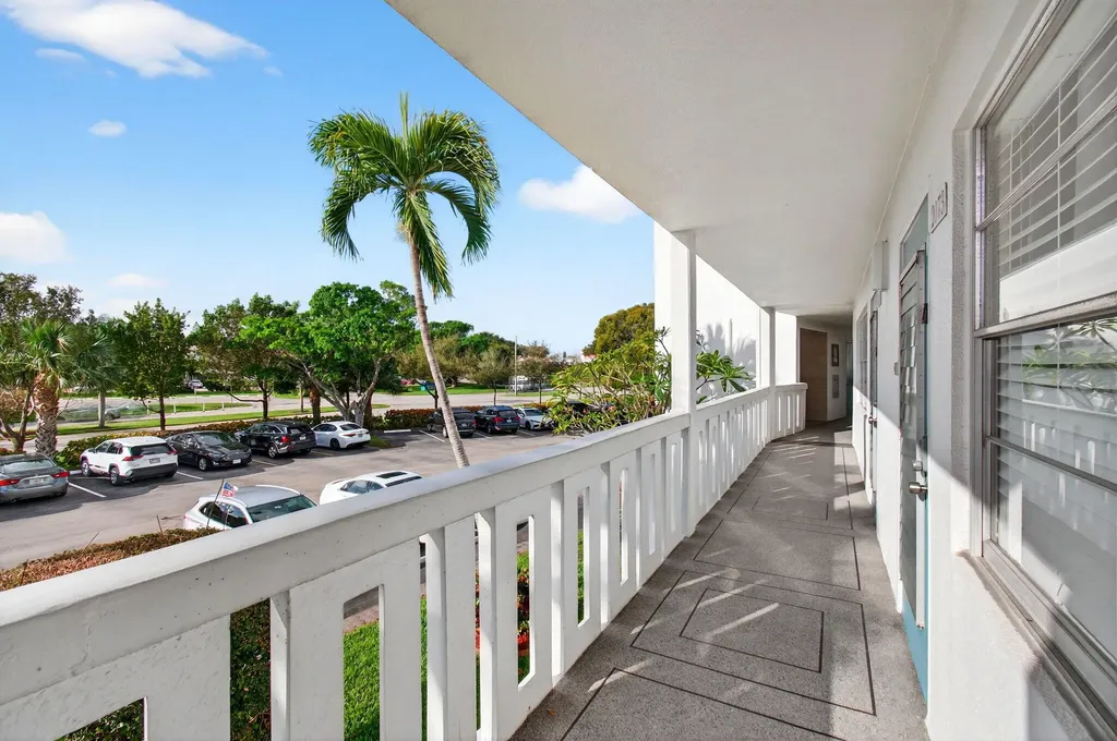2073 Cambridge D Deerfield Beach FL 33442