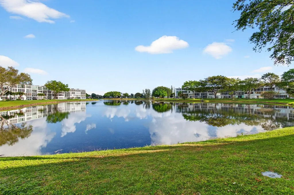 2073 Cambridge D Deerfield Beach FL 33442