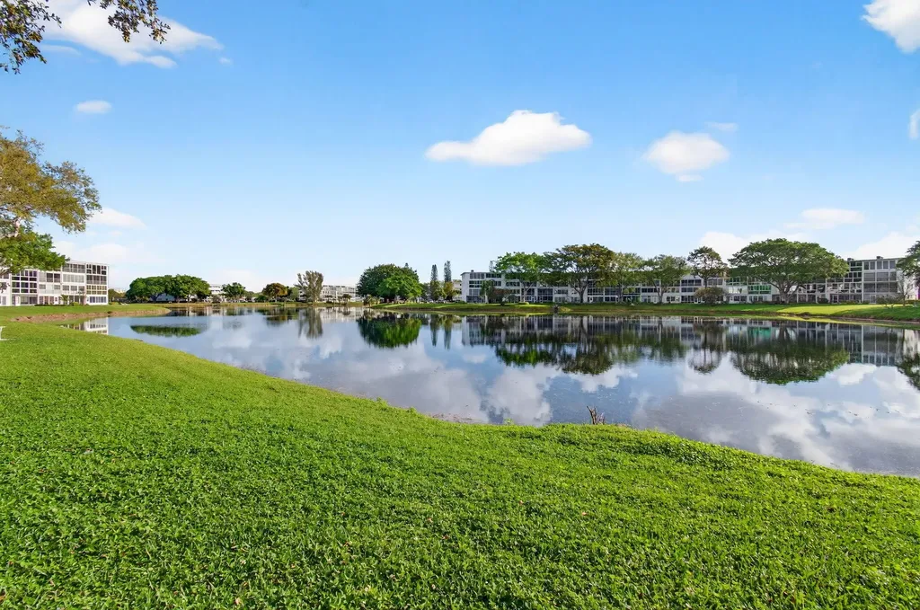 2073 Cambridge D Deerfield Beach FL 33442