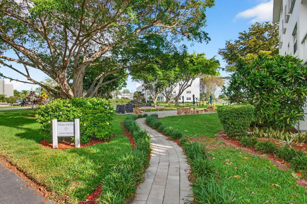 2073 Cambridge D Deerfield Beach FL 33442