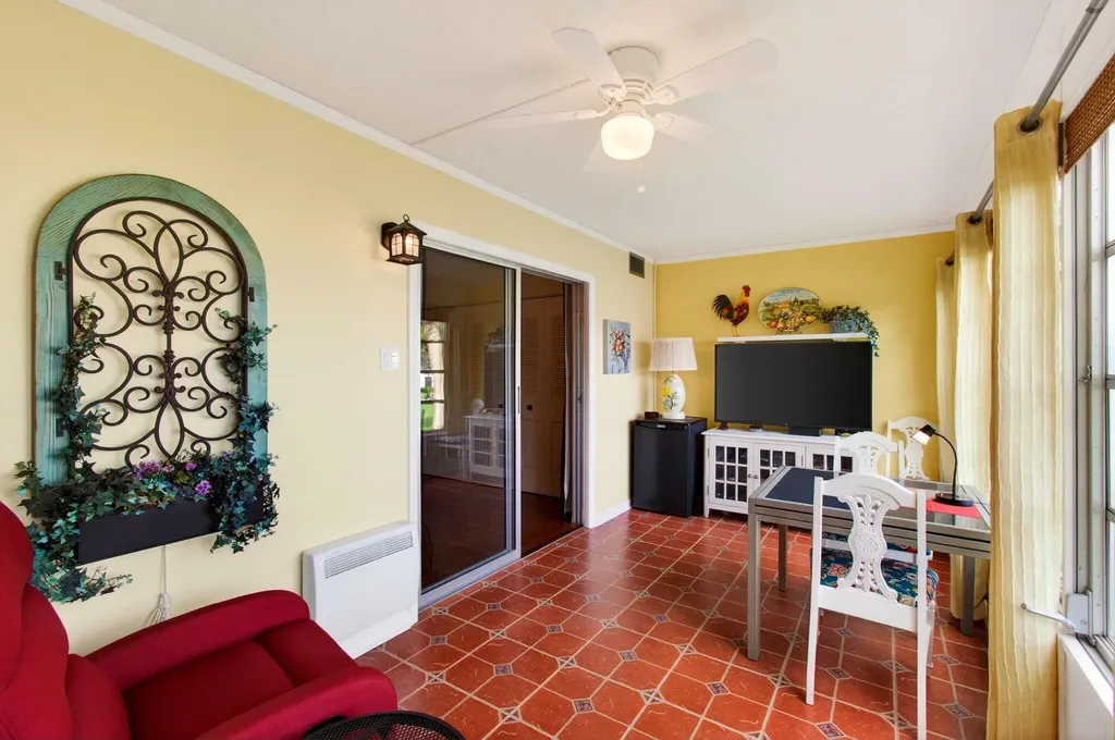 2073 Cambridge D Deerfield Beach FL 33442