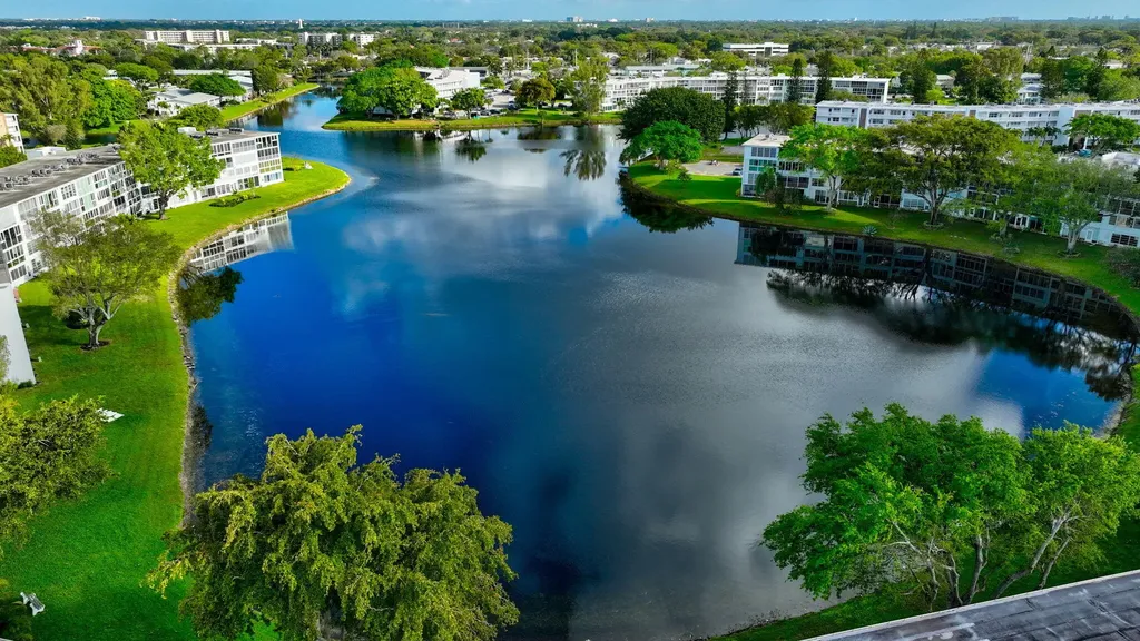 2073 Cambridge D Deerfield Beach FL 33442