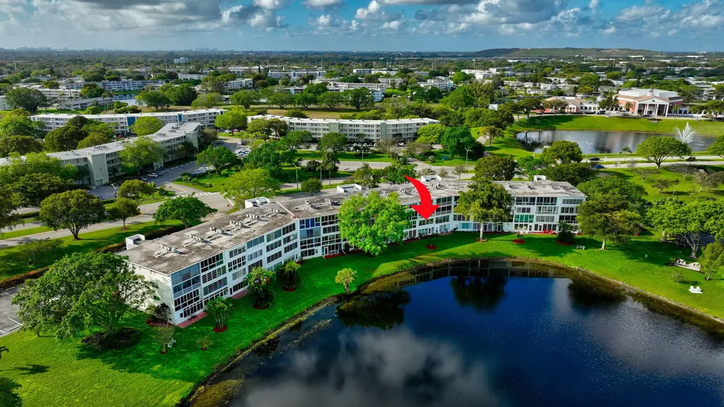 2073 Cambridge D Deerfield Beach FL 33442