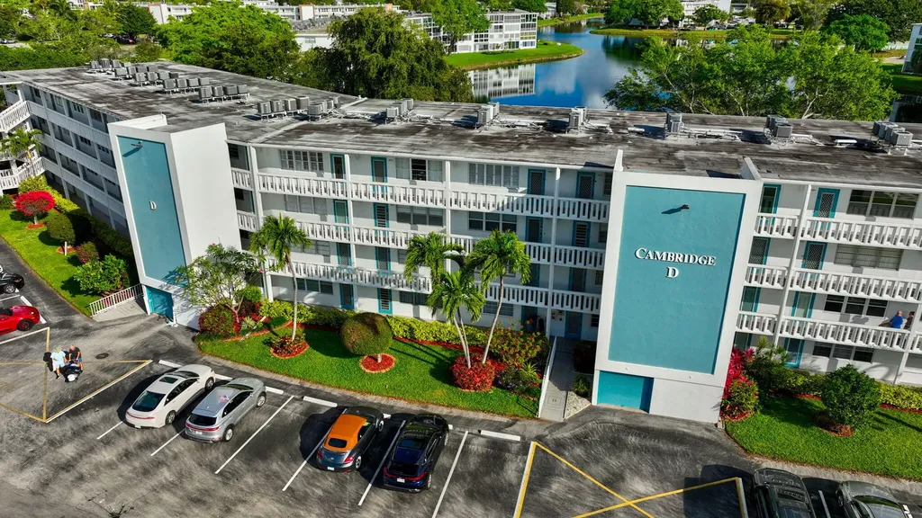 2073 Cambridge D Deerfield Beach FL 33442