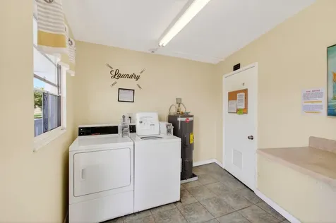 2073 Cambridge D Deerfield Beach FL 33442