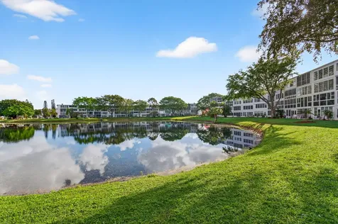 2073 Cambridge D Deerfield Beach FL 33442