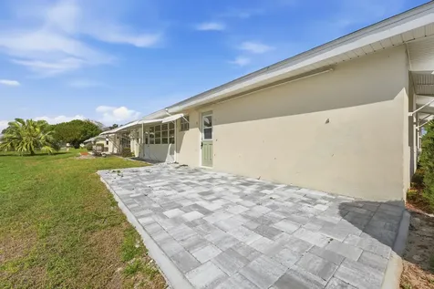 203 Manatee Lane Fort Pierce FL 34982