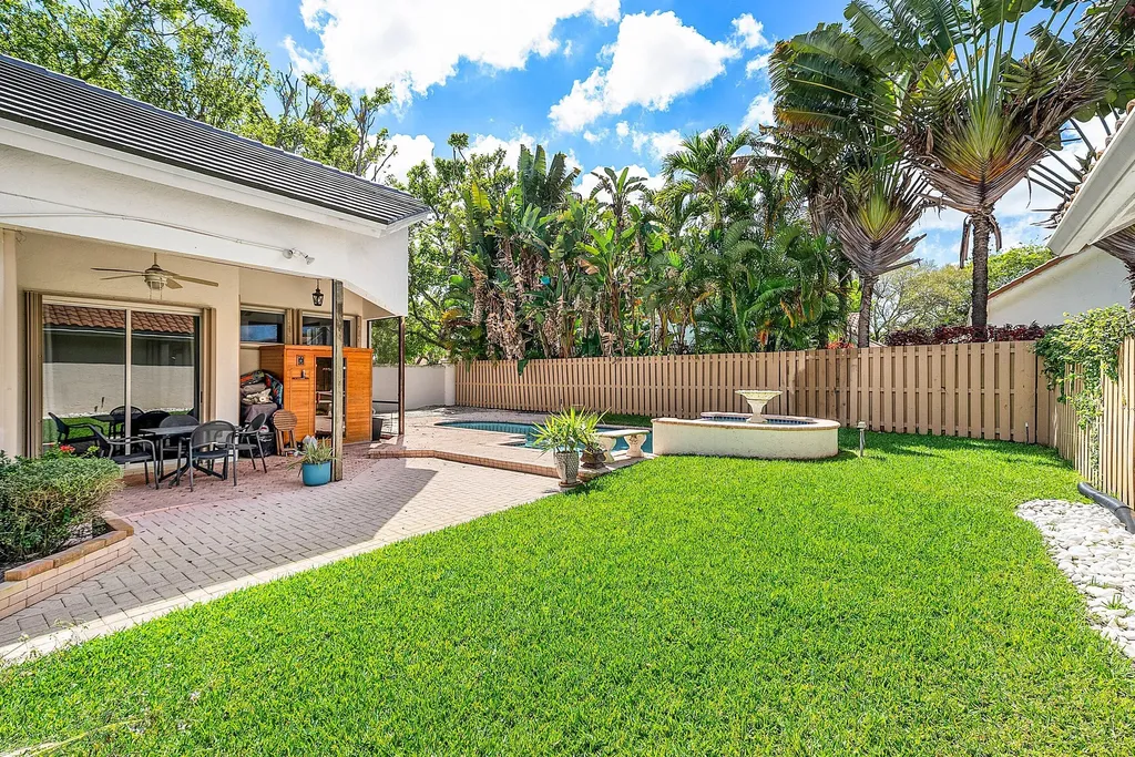 6601 NW 26th Way Boca Raton FL 33496
