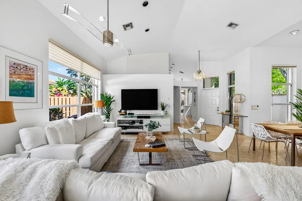 6601 NW 26th Way Boca Raton FL 33496