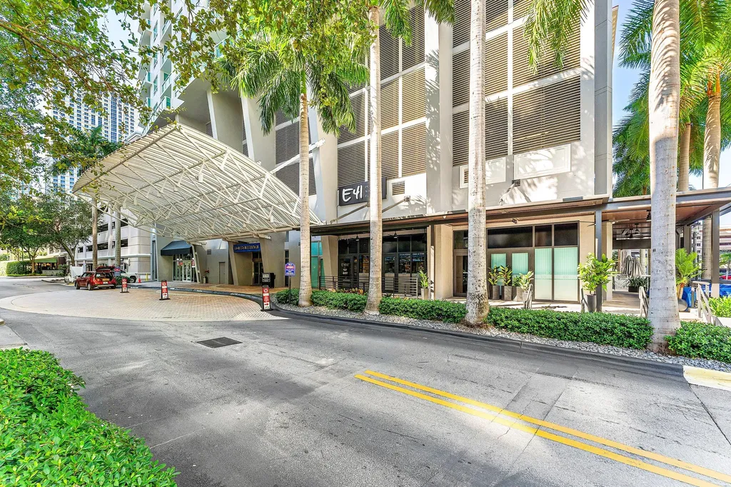350 SE 2nd Street Fort Lauderdale FL 33301