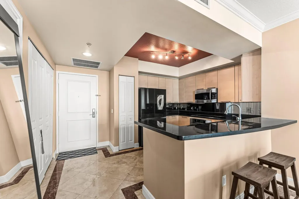 350 SE 2nd Street Fort Lauderdale FL 33301