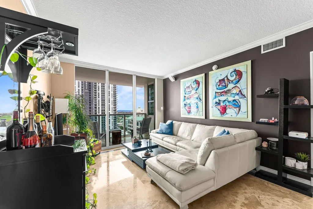 350 SE 2nd Street Fort Lauderdale FL 33301