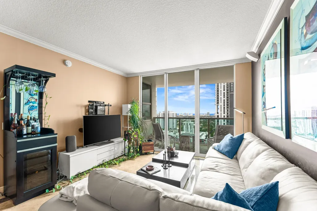 350 SE 2nd Street Fort Lauderdale FL 33301