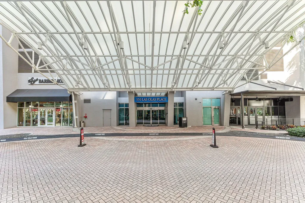 350 SE 2nd Street Fort Lauderdale FL 33301