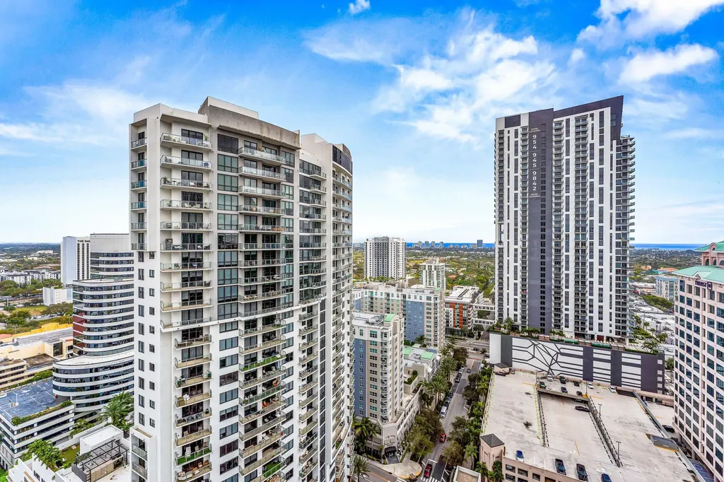 350 SE 2nd Street Fort Lauderdale FL 33301