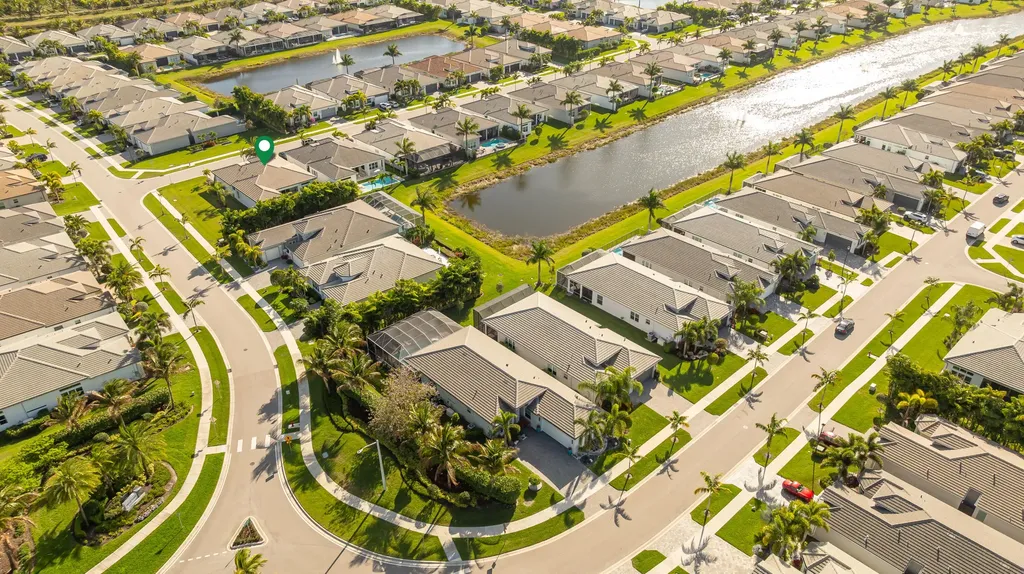 9831 Great Barrier Trail Boynton Beach FL 33473