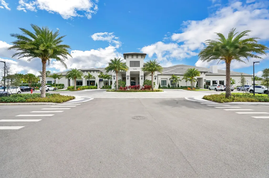 9831 Great Barrier Trail Boynton Beach FL 33473