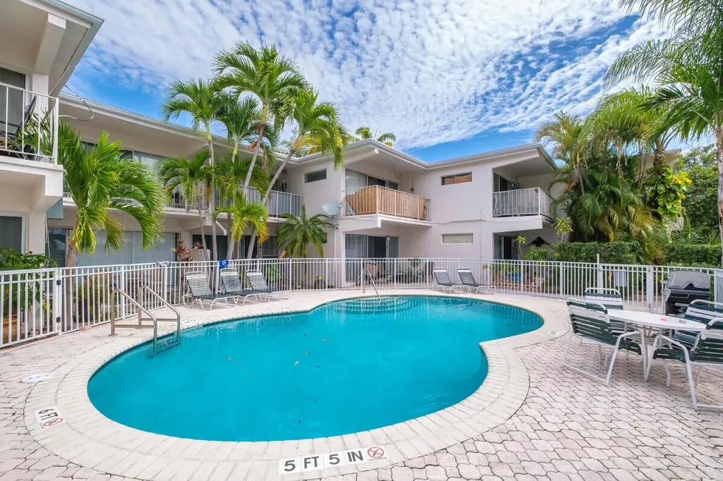 1790 SE 23rd Avenue Fort Lauderdale FL 33316