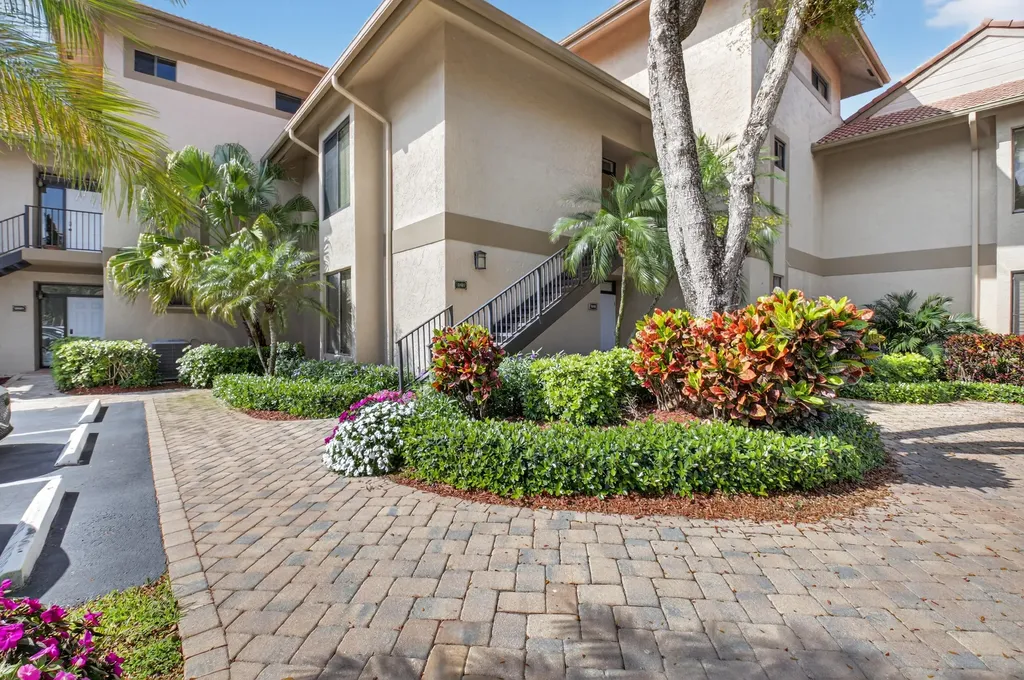 19407 Sabal Lake Drive Boca Raton FL 33434