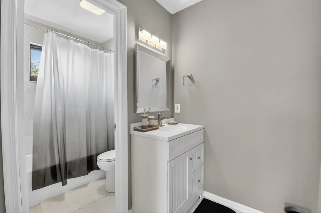 19407 Sabal Lake Drive Boca Raton FL 33434