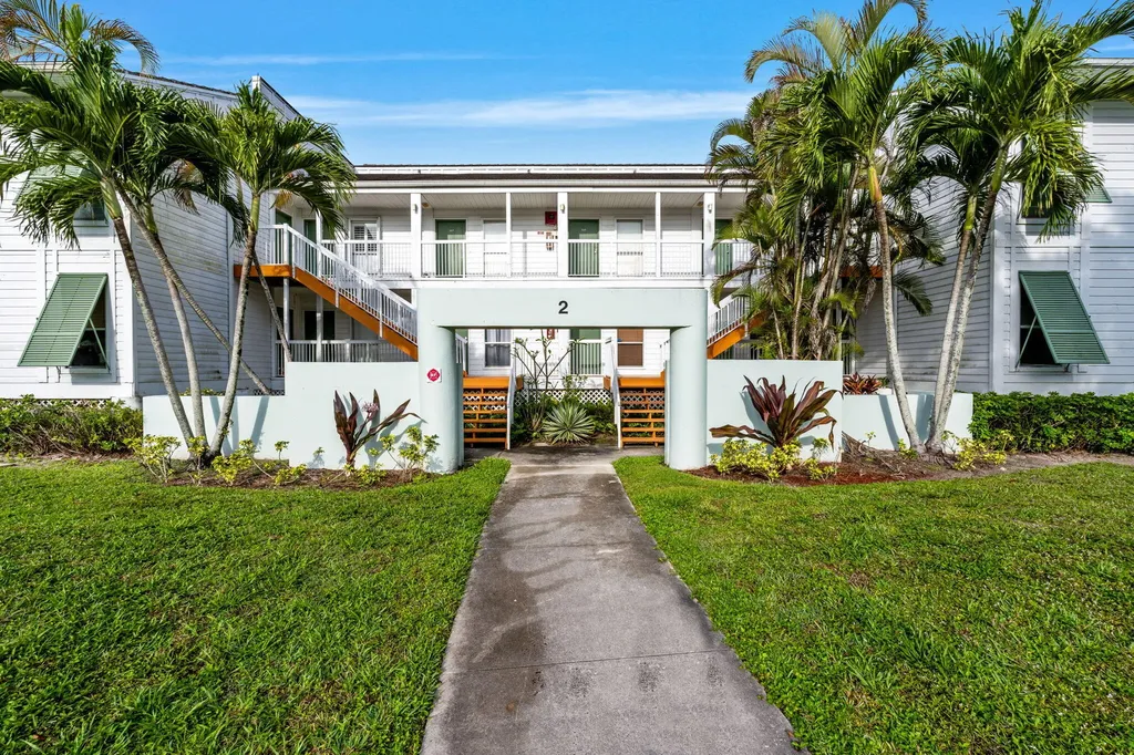286 Cypress Point Drive Palm Beach Gardens FL 33418