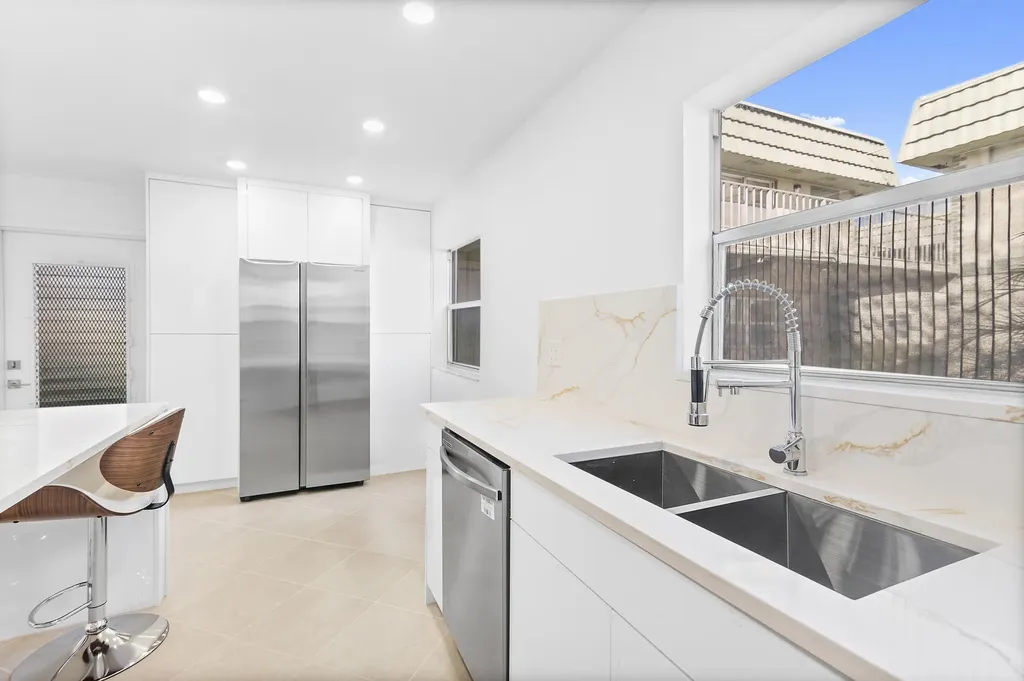 160 Brittany Delray Beach FL 33446