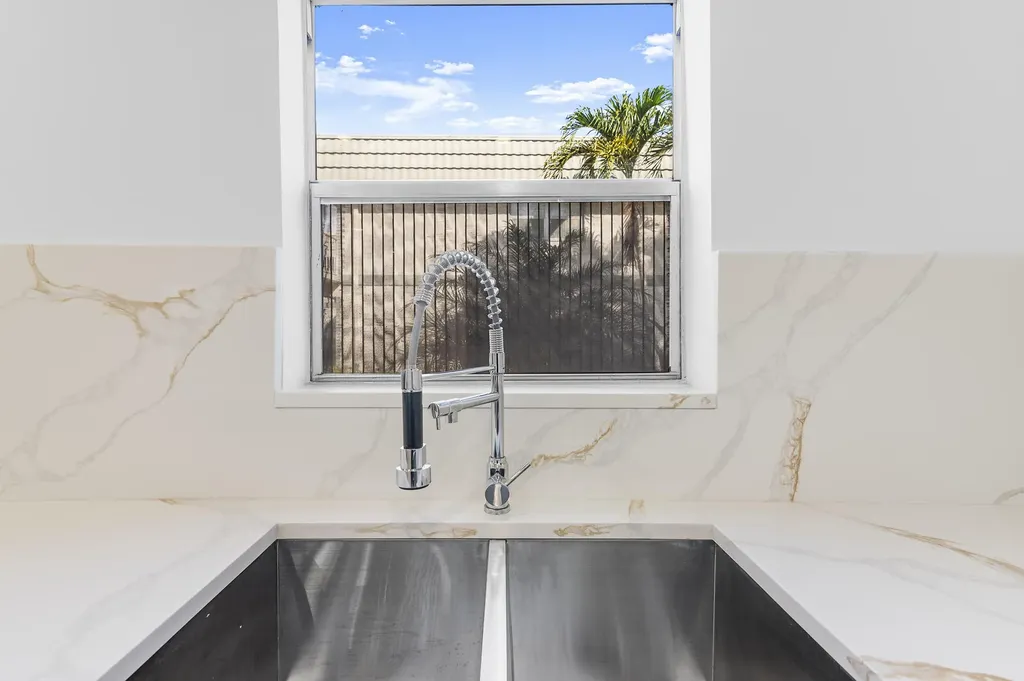 160 Brittany Delray Beach FL 33446