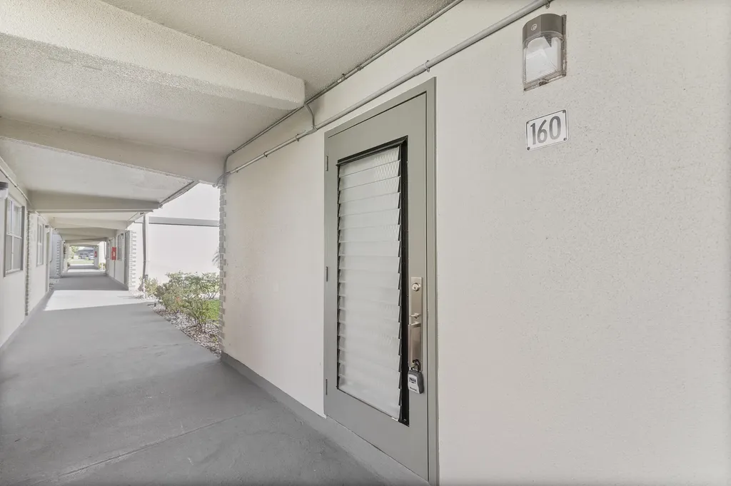 160 Brittany Delray Beach FL 33446