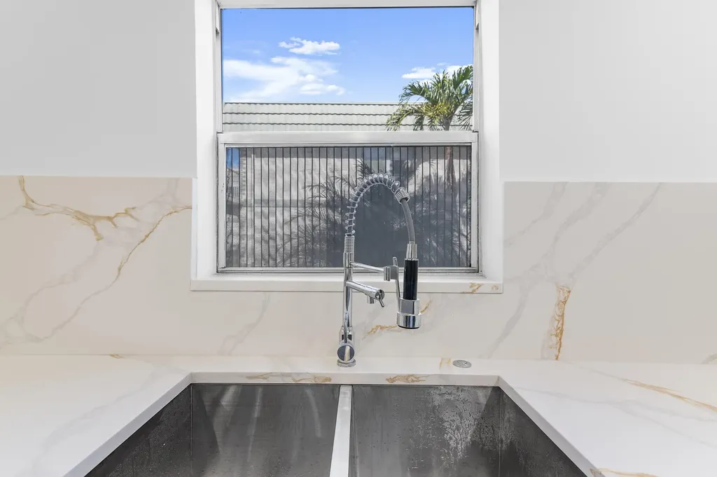 160 Brittany Delray Beach FL 33446