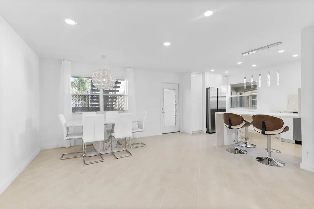 160 Brittany Delray Beach FL 33446