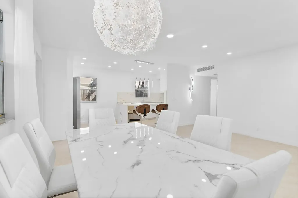 160 Brittany Delray Beach FL 33446
