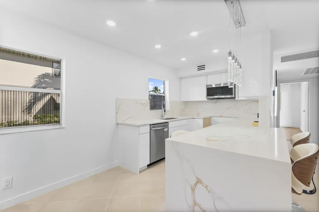 160 Brittany Delray Beach FL 33446