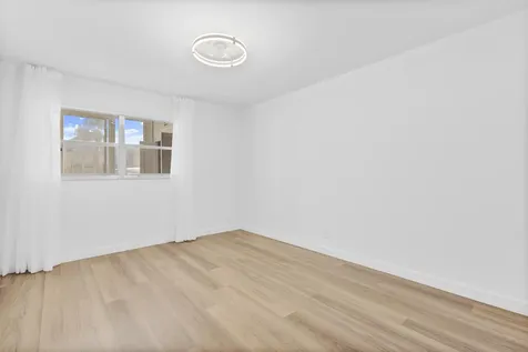 160 Brittany Delray Beach FL 33446