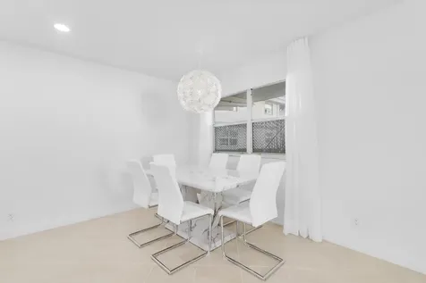 160 Brittany Delray Beach FL 33446