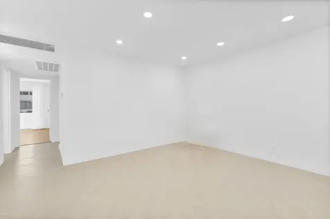 160 Brittany Delray Beach FL 33446