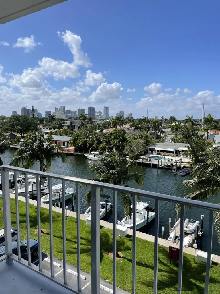 1731 SE 15th Street Fort Lauderdale FL 33316