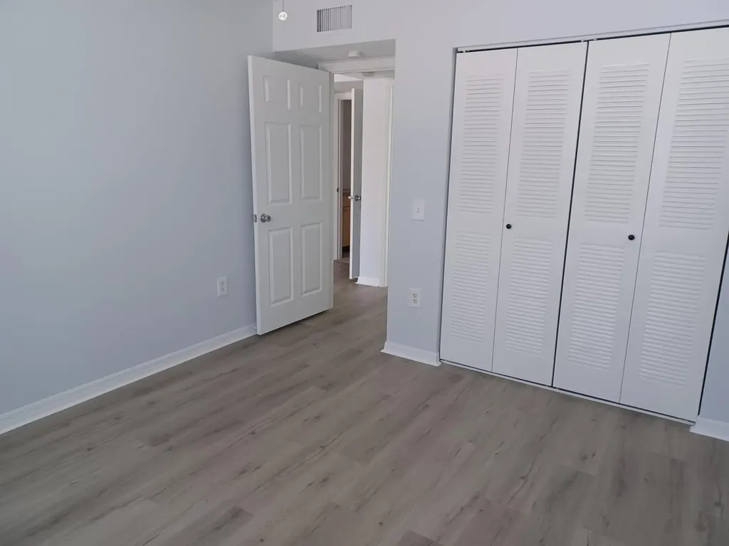215 Villa Circle Boynton Beach FL 33435