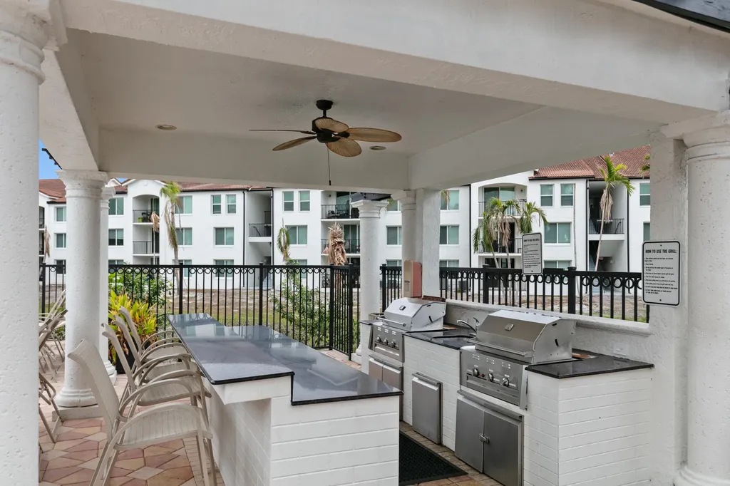 215 Villa Circle Boynton Beach FL 33435
