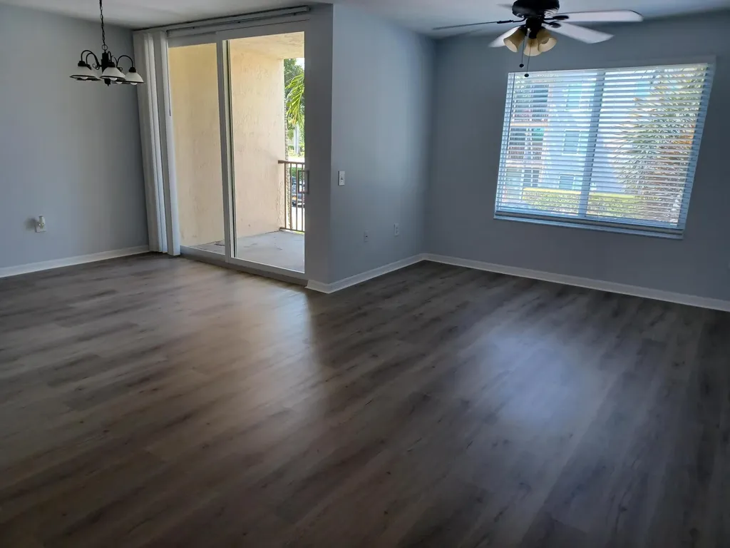 215 Villa Circle Boynton Beach FL 33435