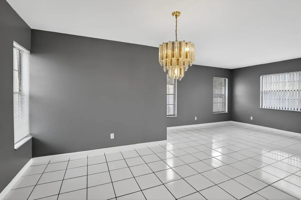 7721 NW 42nd Court Hollywood FL 33024