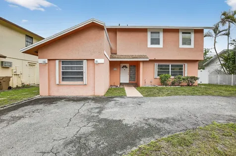 7721 NW 42nd Court Hollywood FL 33024
