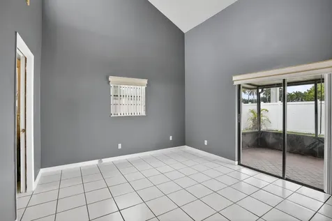 7721 NW 42nd Court Hollywood FL 33024