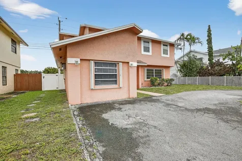 7721 NW 42nd Court Hollywood FL 33024