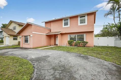 7721 NW 42nd Court Hollywood FL 33024
