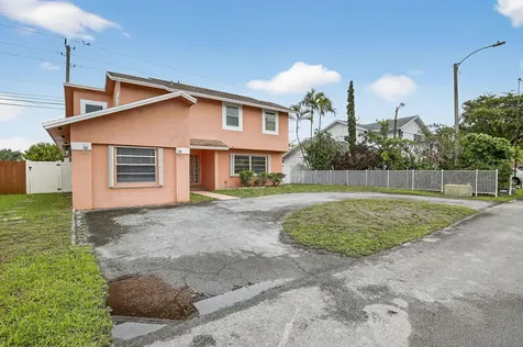 7721 NW 42nd Court Hollywood FL 33024