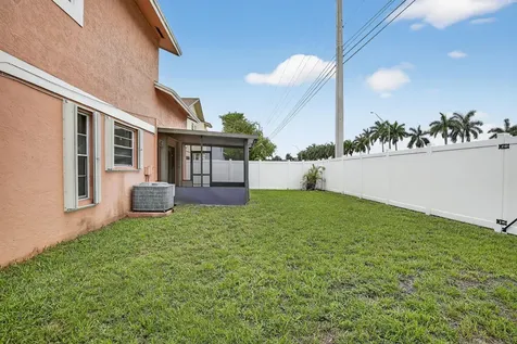 7721 NW 42nd Court Hollywood FL 33024