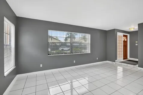 7721 NW 42nd Court Hollywood FL 33024