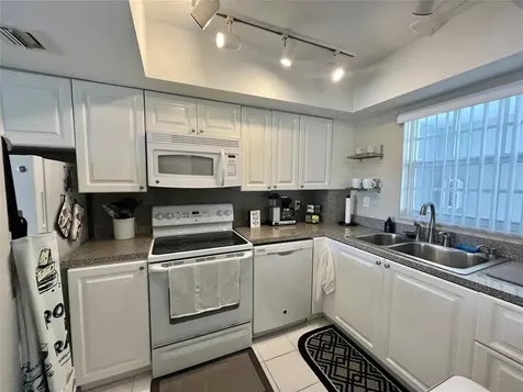 140 NE 28th Avenue Pompano Beach FL 33062