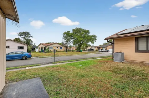 9721 W Daffodil Lane Miramar FL 33025
