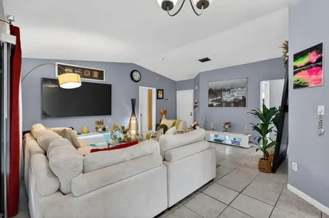 9721 W Daffodil Lane Miramar FL 33025